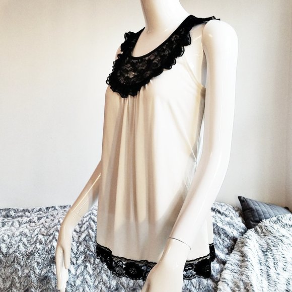 New Directions Black Lace and Ivory Top Free 🚀 Sm - Picture 2 of 14